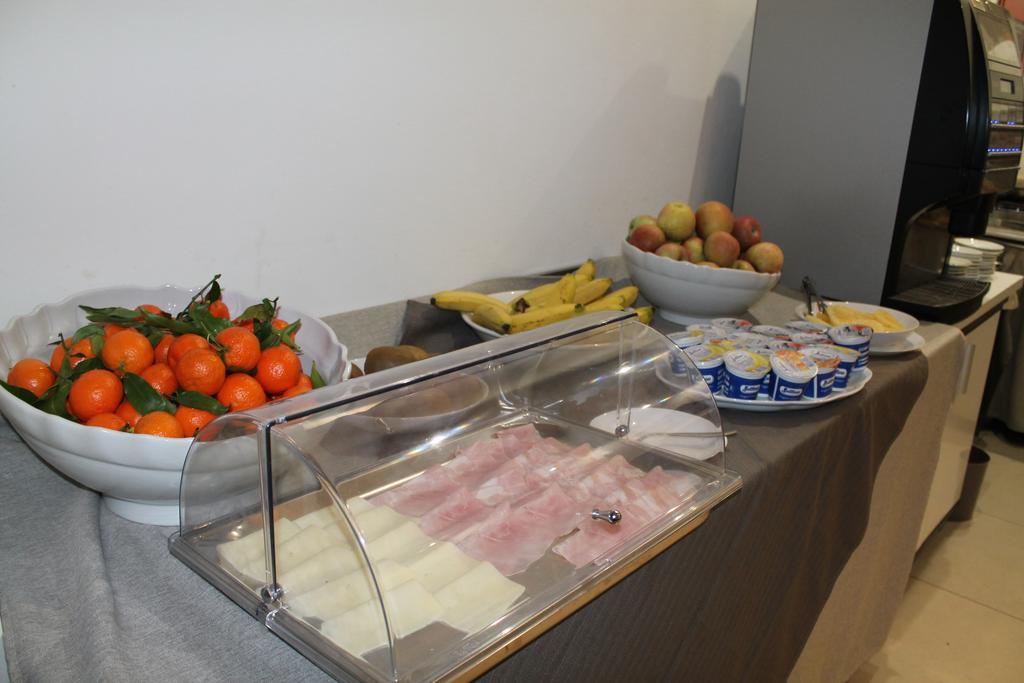Hotel Sant'Elena Rimini Buitenkant foto