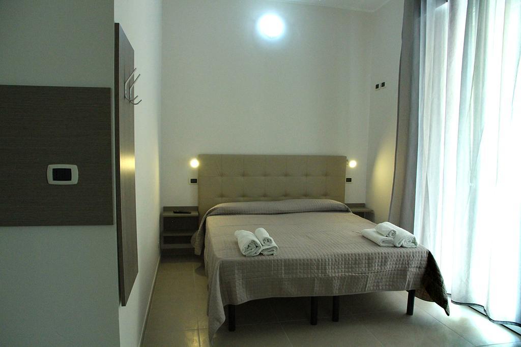 Hotel Sant'Elena Rimini Buitenkant foto