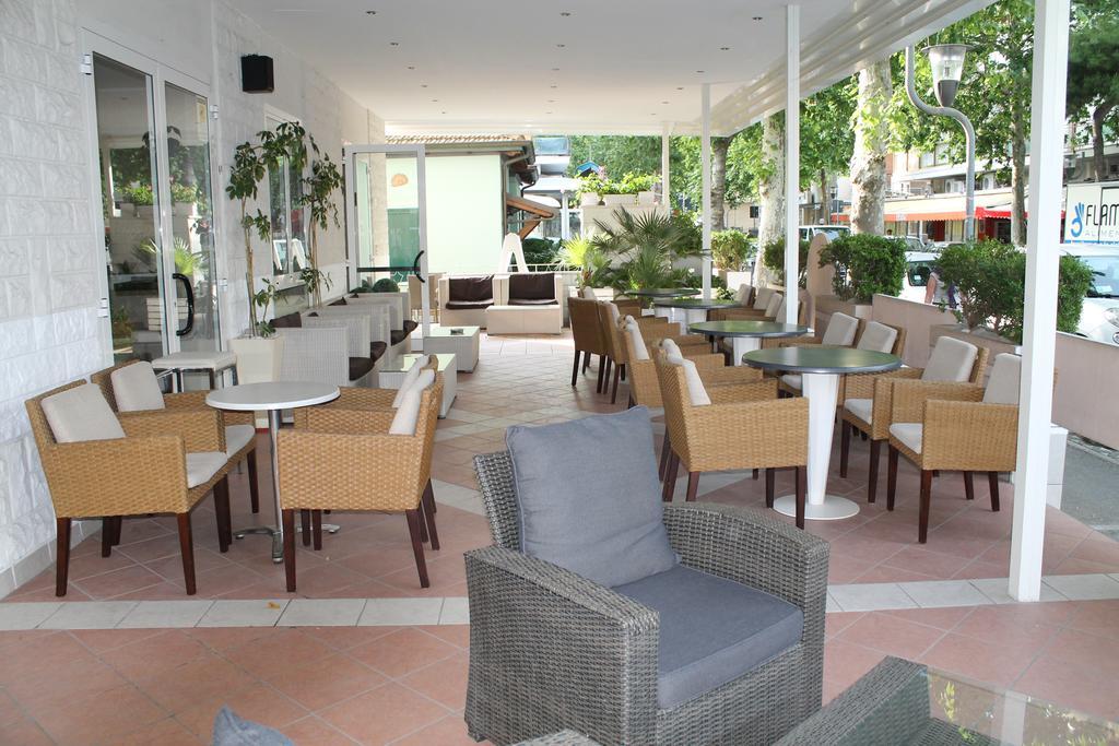 Hotel Sant'Elena Rimini Buitenkant foto