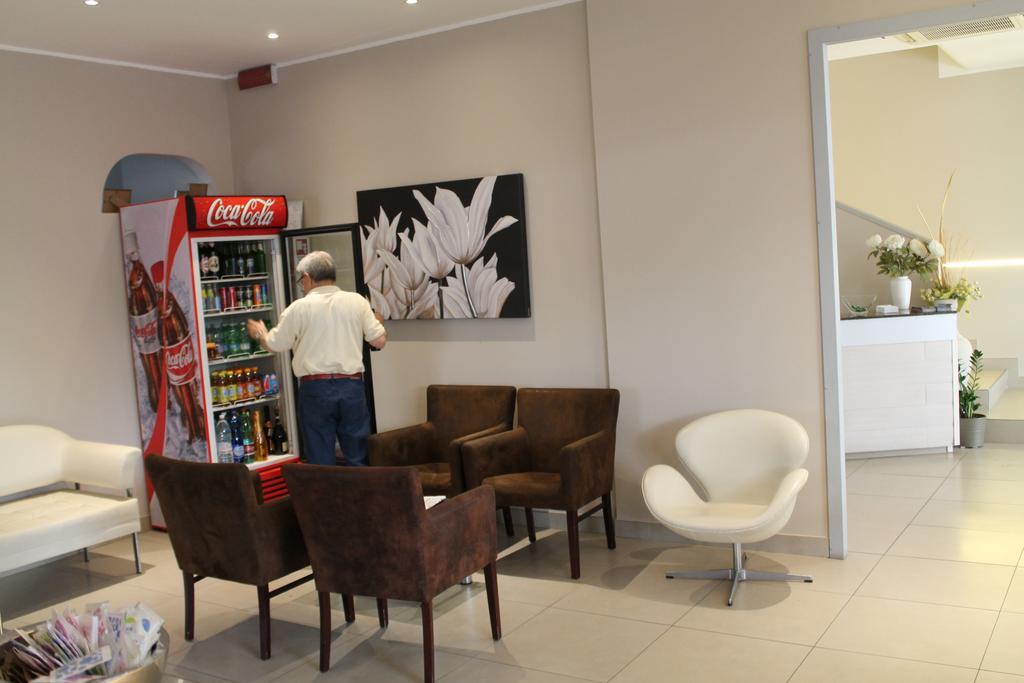 Hotel Sant'Elena Rimini Buitenkant foto