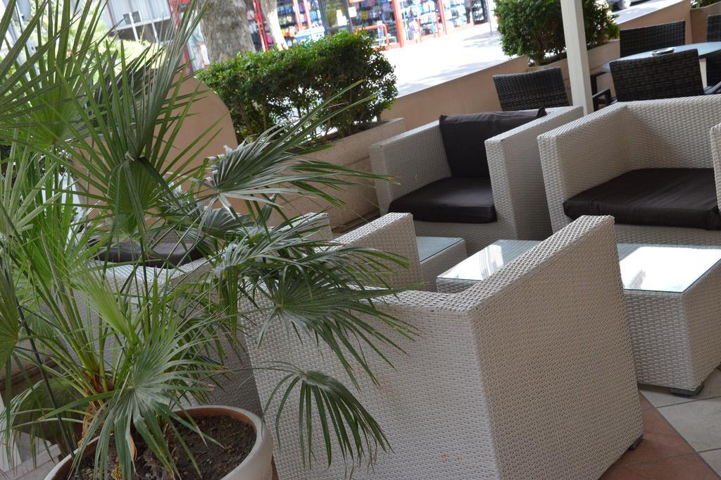 Hotel Sant'Elena Rimini Buitenkant foto
